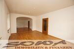 Ein Haus mit Geschichte - Mehrfamilienhaus mit 5 Wohneinheiten, zwei Garagen und Garten in zentraler Lage in Neuburg - Ein Objekt von Ihrem Immobilienpartner SOWA Immobilien und Finanzen - Mehrfamilienhaus, Wohnhaus Neuburg an der Donau | Angebot:26299734