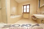 Attraktives Mehrfamilienhaus mit 5 Wohneinheiten, zwei Garagen und Garten in zentraler Lage in Neuburg - Ein Objekt von Ihrem Immobilienpartner SOWA Immobilien und Finanzen - Mehrfamilienhaus, Wohnhaus Neuburg an der Donau | Angebot:26299733